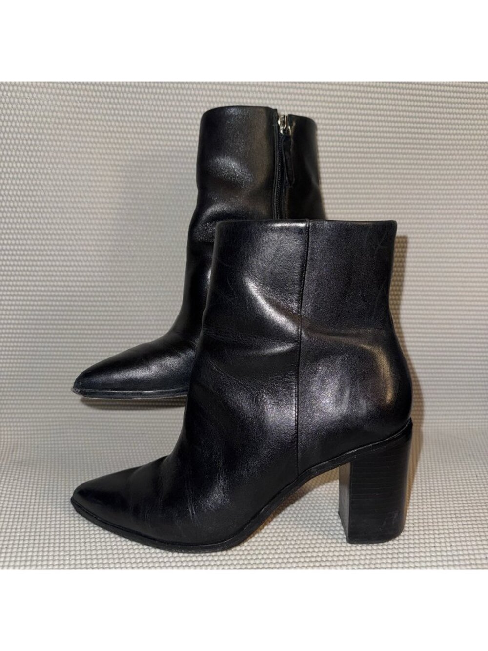 Schutz Mikki Block Pointed Toe Black Leather Side Zip Heel Bootie Size 7.5B